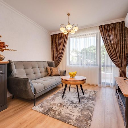 Prestige Central Apartments Varna Bagian luar foto