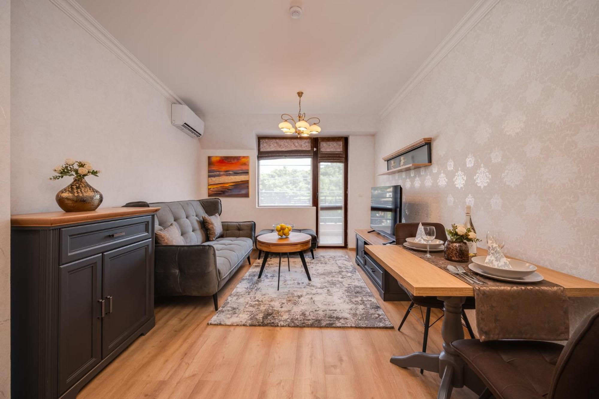 Prestige Central Apartments Varna Bagian luar foto