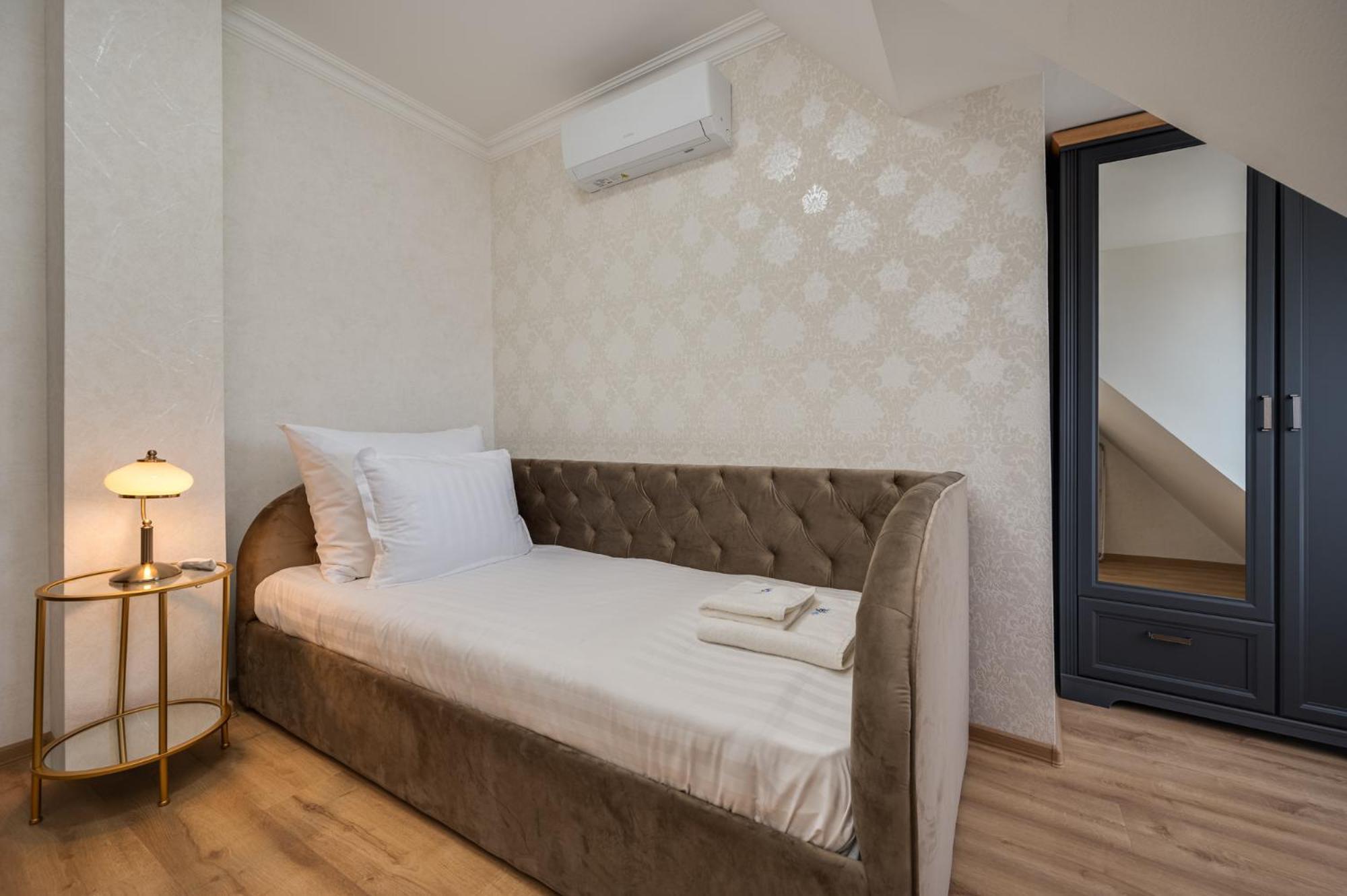 Prestige Central Apartments Varna Bagian luar foto