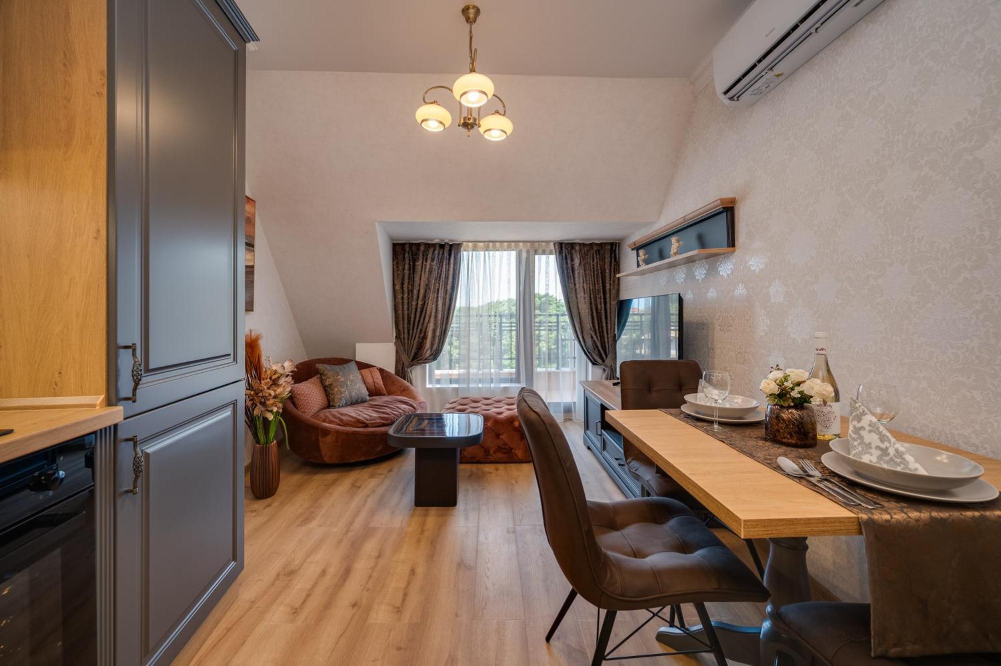 Prestige Central Apartments Varna Bagian luar foto