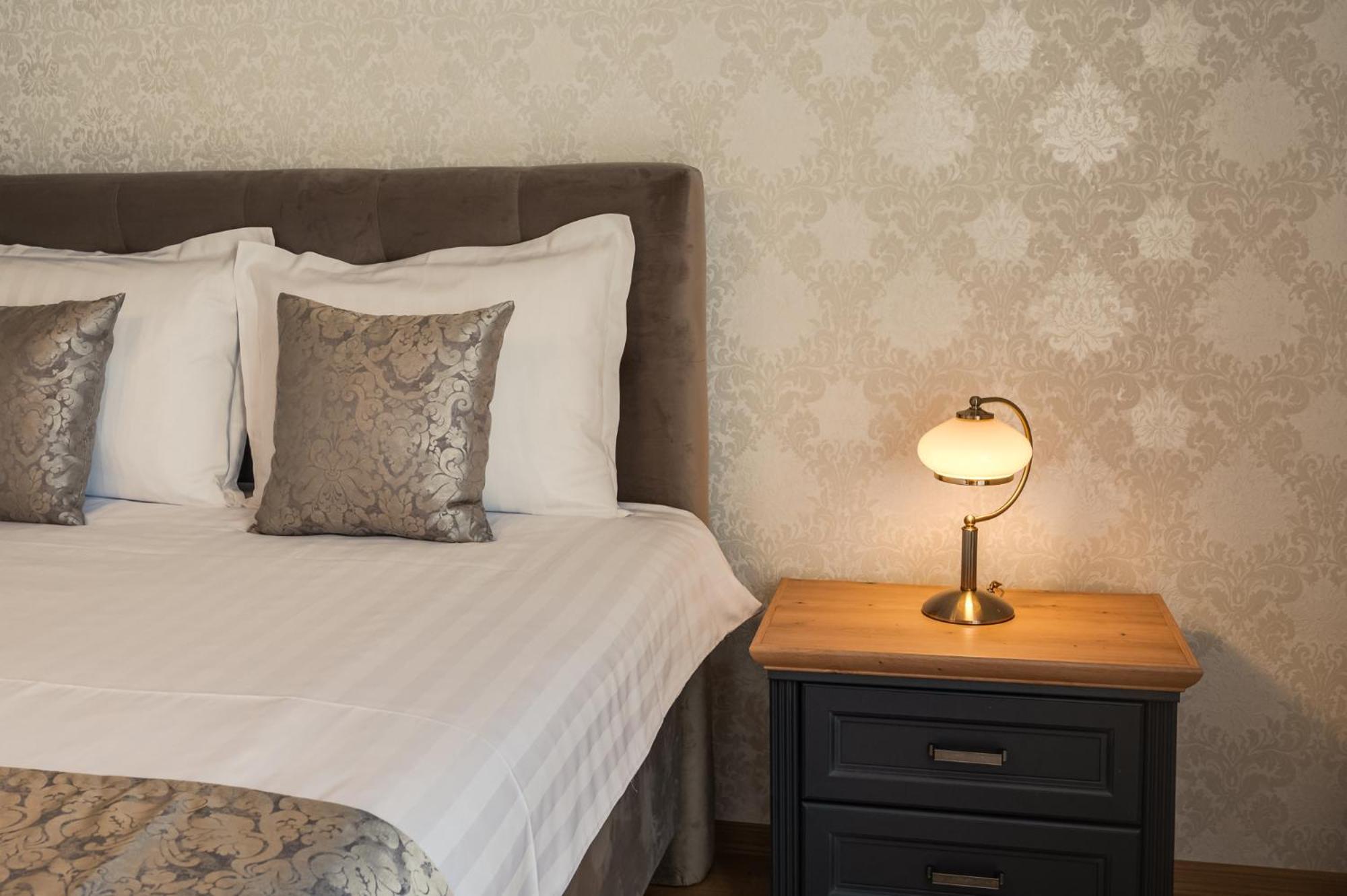 Prestige Central Apartments Varna Bagian luar foto