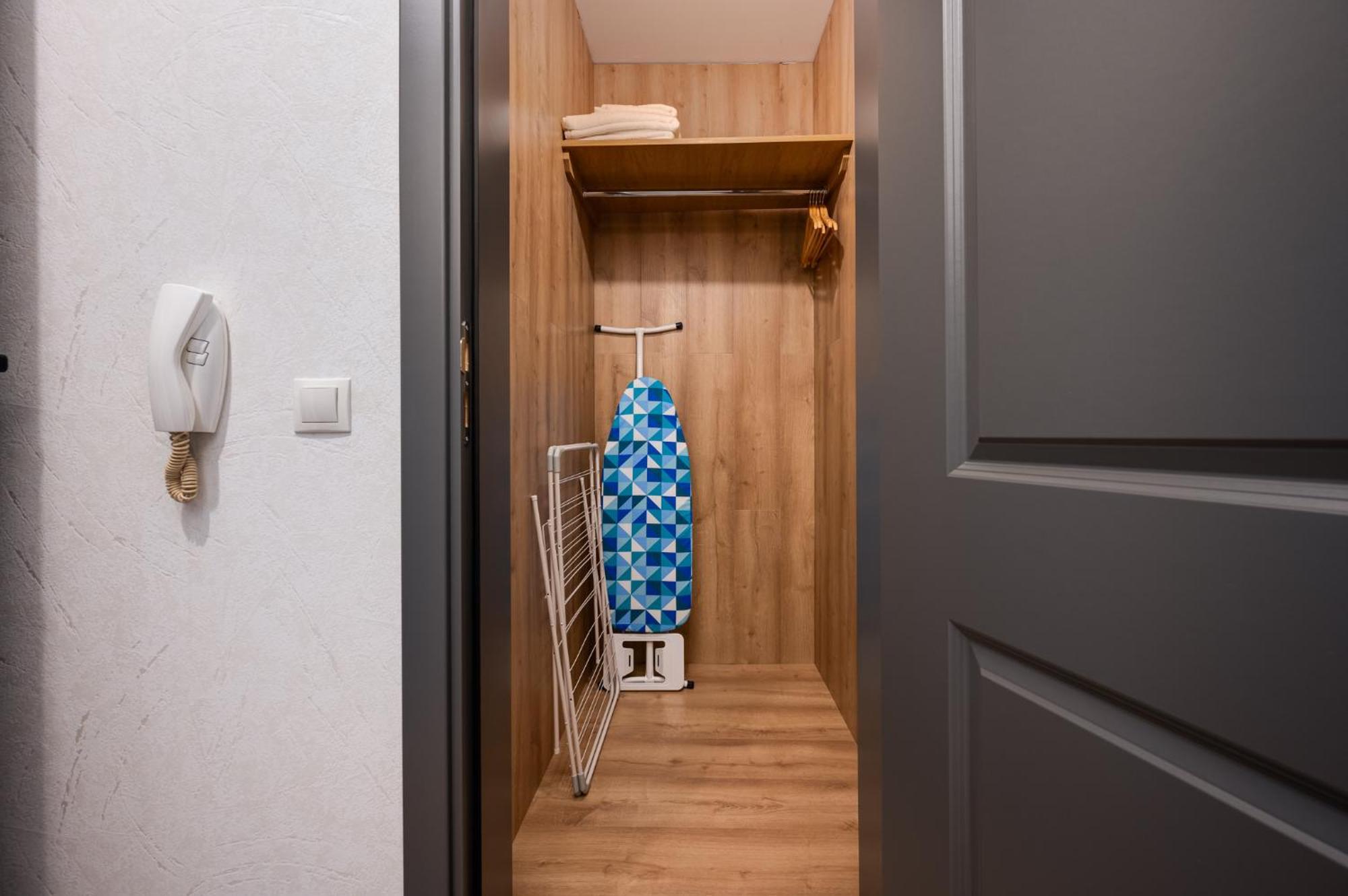Prestige Central Apartments Varna Bagian luar foto